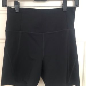 Girlfriend collective bike shorts